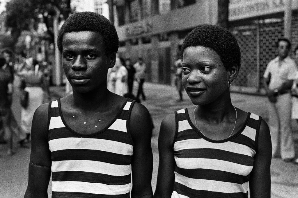 na corda bamba entrevista mariana filgueiras, uma jornalista que ainda acredita no jornalismo. mas que está em outro&nbsp;lugar.